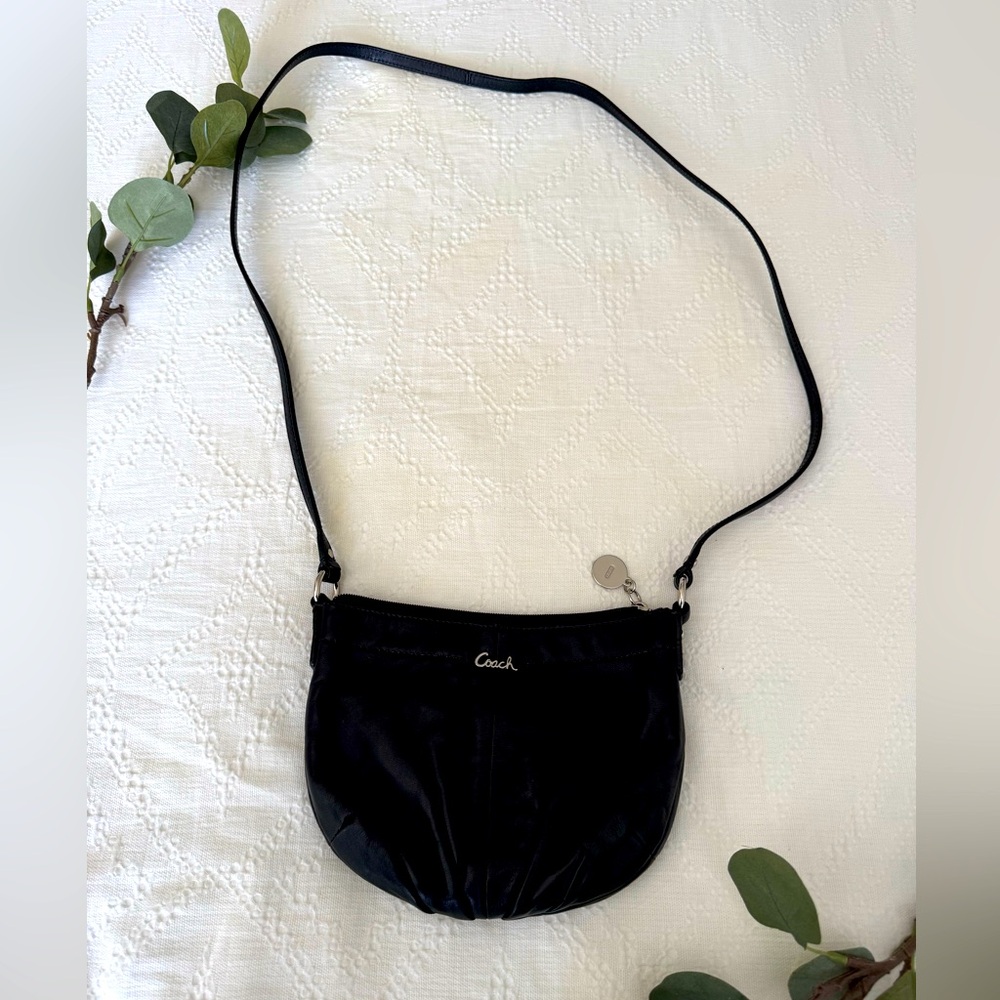 COACH outlet black smooth leather crossbody purse